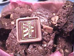 �u���E�j�[