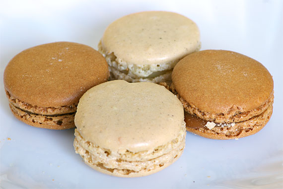 �}�J����