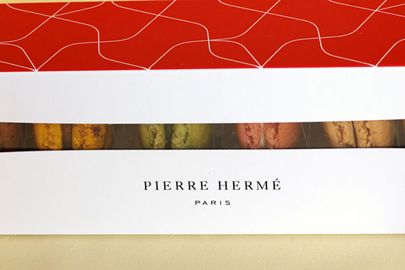 �}�J����