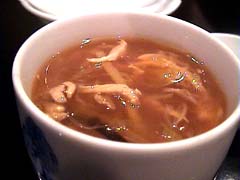 ���q����