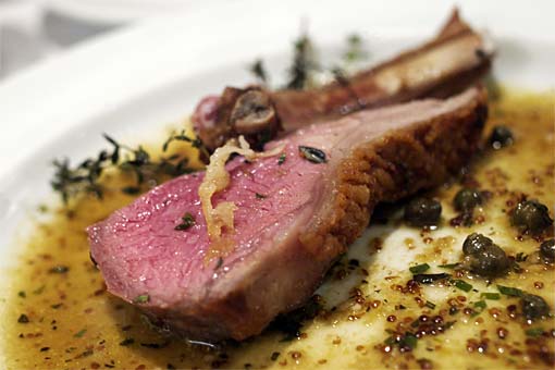 �J�[�U�E���B�j�^���A