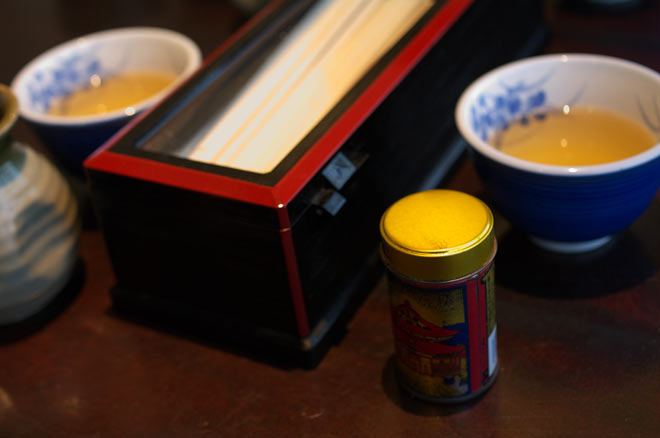 table1.jpg(33571 byte)