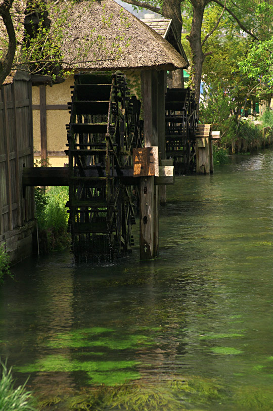 pic3.jpg(98777 byte)