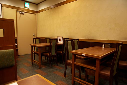 �R�{���{��