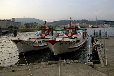 ���M�U��