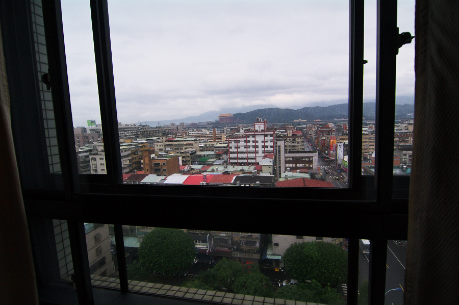 IMGP0011.jpg(594114 byte)