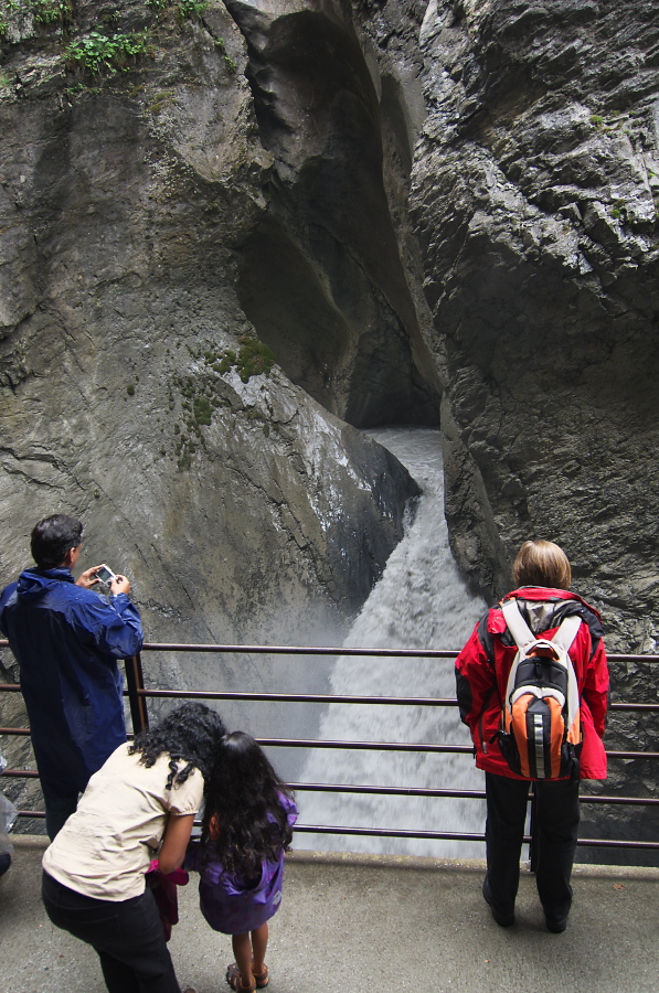 IMGP2735.jpg(419056 byte)