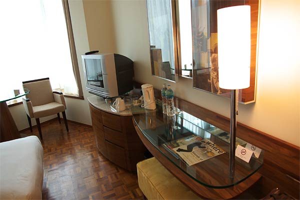 ���@�z�e��