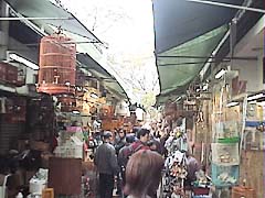 ���I���E